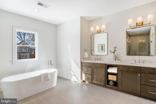 $2,295,000 | 2633 Wooster Court, Vienna, VA 22180