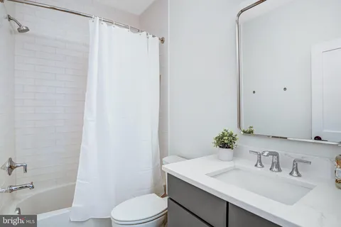 $2,295,000 | 2633 Wooster Court, Vienna, VA 22180