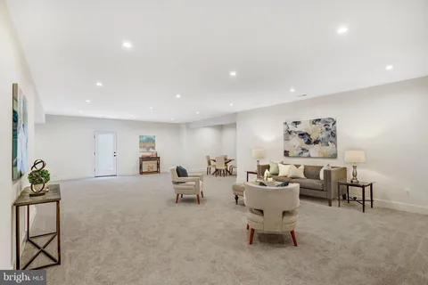 $2,295,000 | 2633 Wooster Court, Vienna, VA 22180