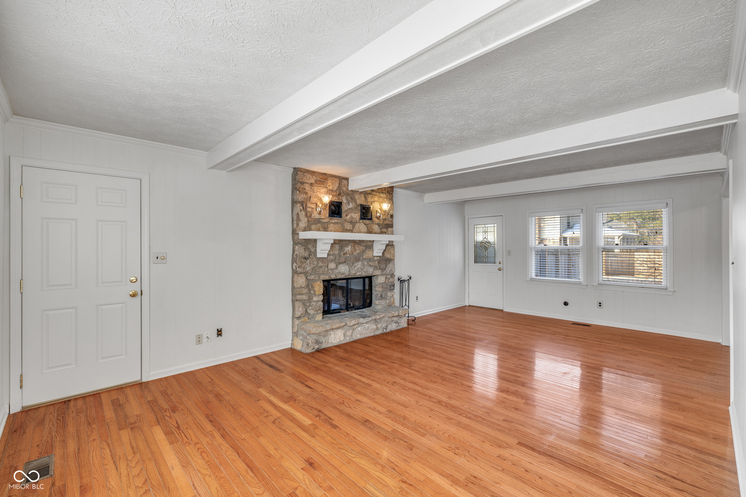 3594 Tahoe Road Carmel, IN 46033 - Photo 4 of 51