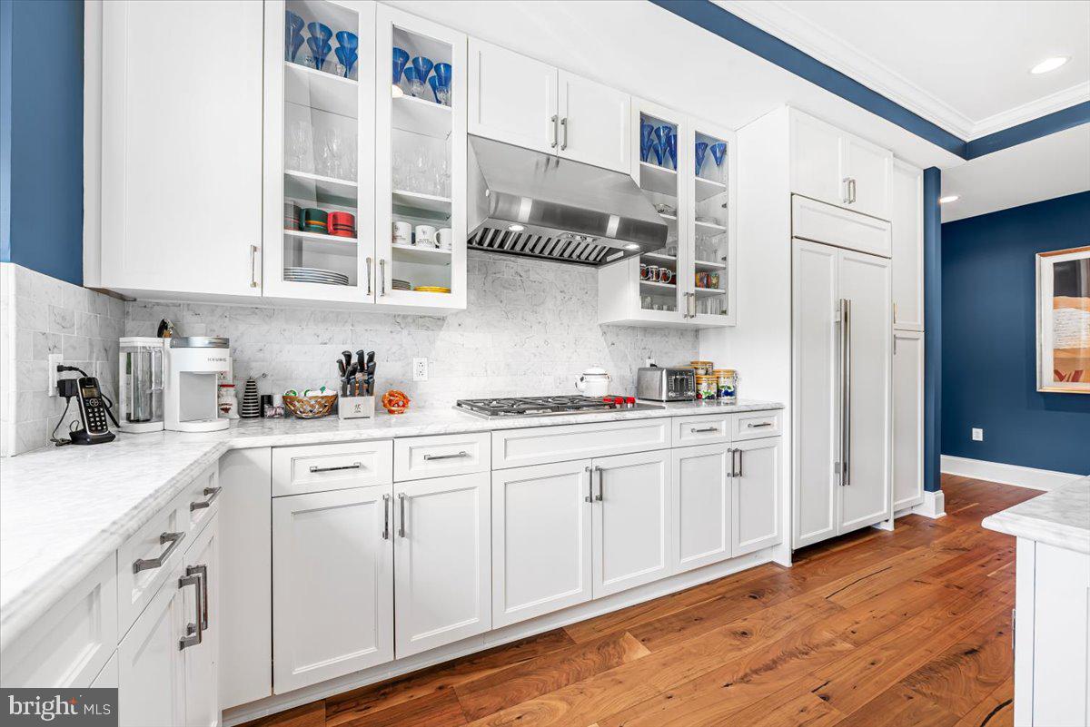 8111 River Road, Unit 131 Bethesda, MD 20817 - Photo 17 of 59 Abundant cabinetry w/custom inserts