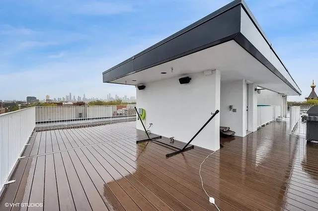 $4,300 | 2157 West Division Street, Unit 401, Chicago, IL 60622