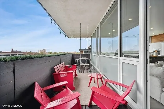 $4,300 | 2157 West Division Street, Unit 401, Chicago, IL 60622