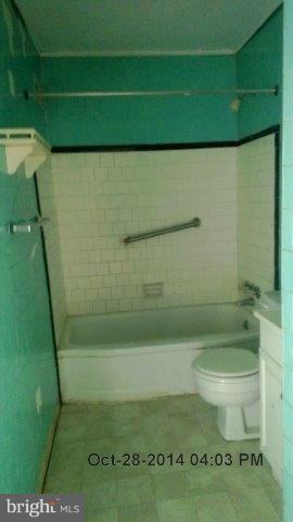 6822 Broening Road Baltimore, MD 21222 - Photo 6 of 10 Bath