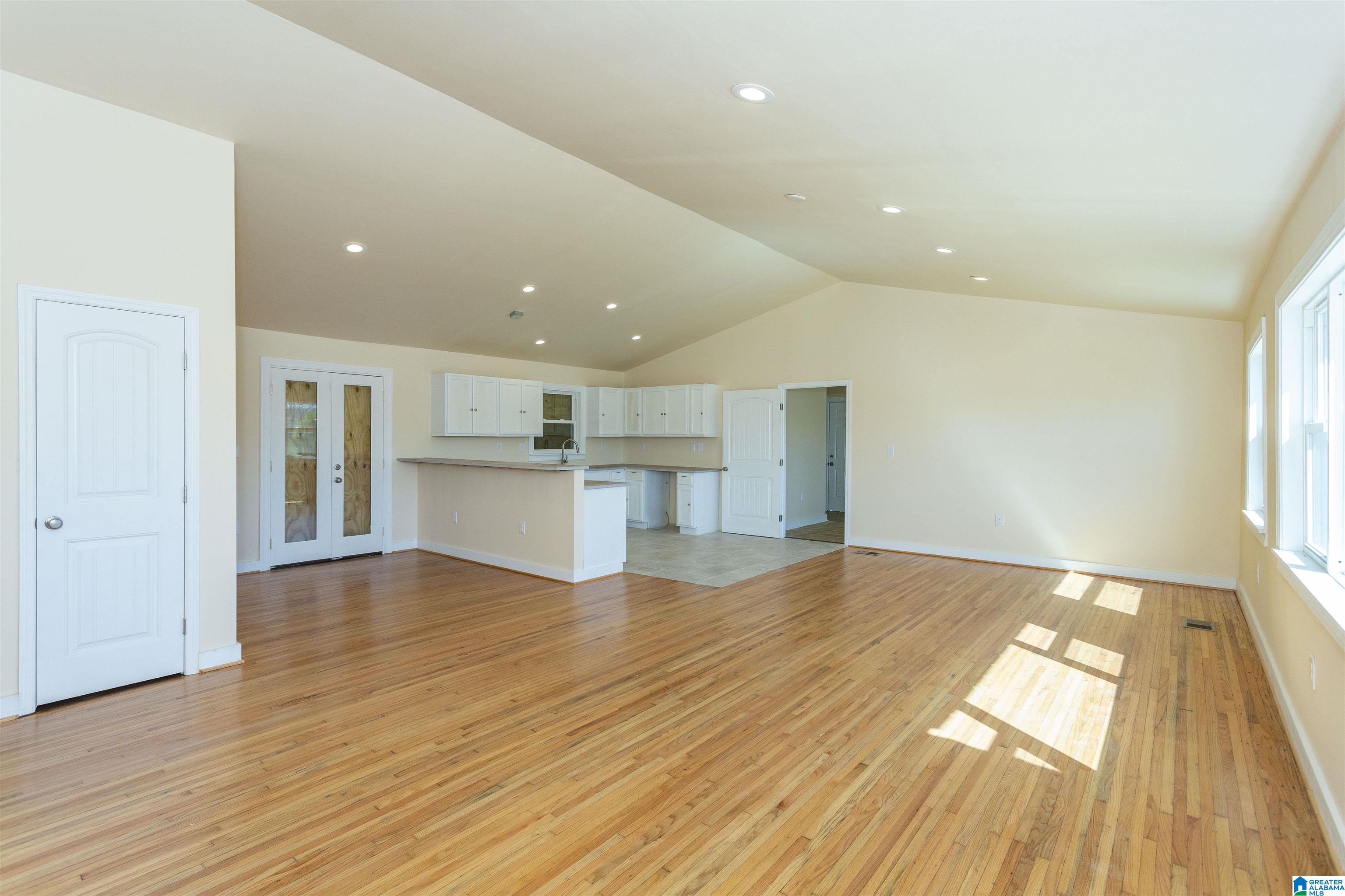 524 Sunhill Road Northwest Center Point, AL 35215 - Photo 7 of 36