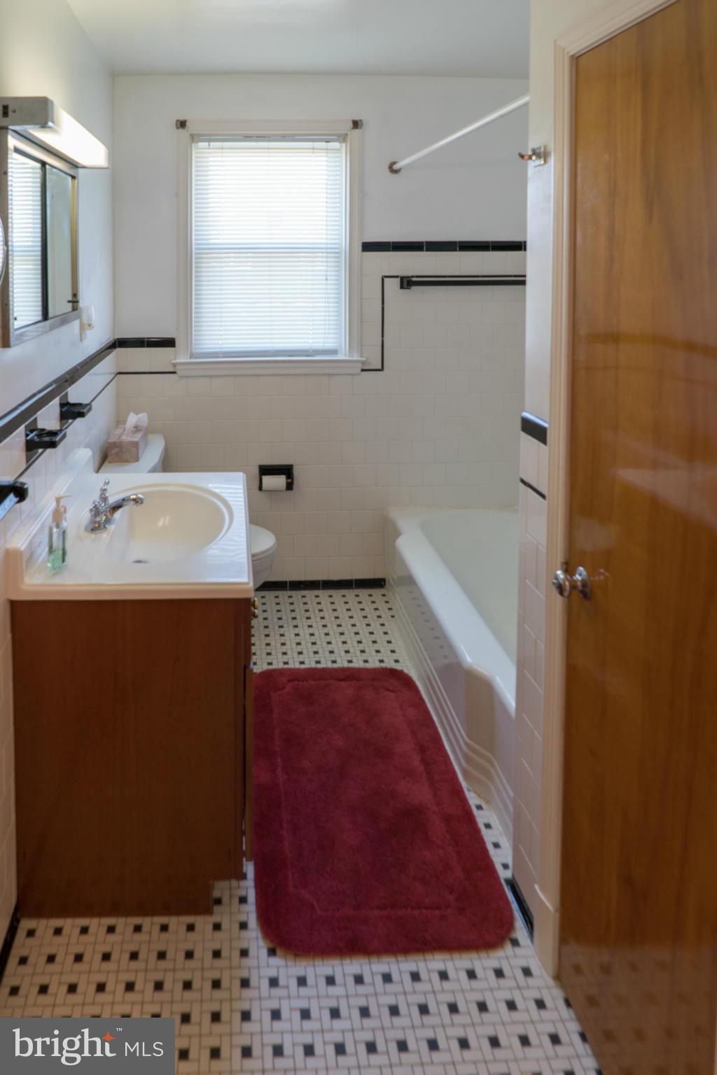 4117 Kahlston Road Baltimore, MD 21236 - Photo 15 of 25 full bath on main floor