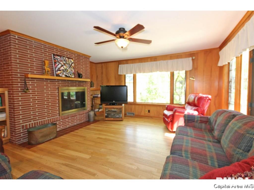 1949 South Illini Road Springfield, IL 62704 - Photo 11 of 36