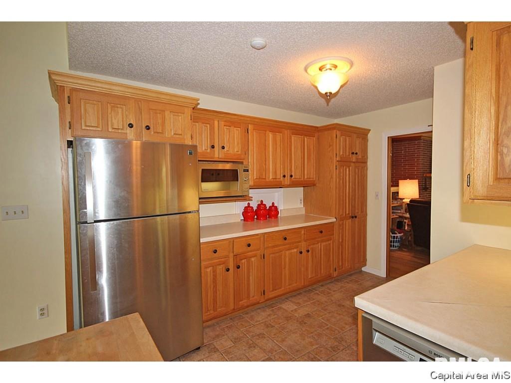1949 South Illini Road Springfield, IL 62704 - Photo 14 of 36