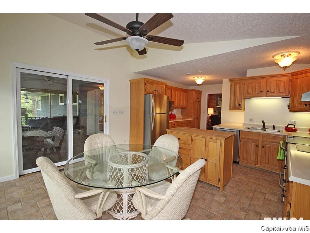 1949 South Illini Road Springfield, IL 62704 - Photo 15 of 36