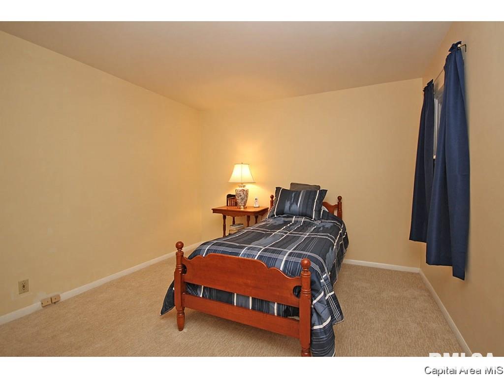 1949 South Illini Road Springfield, IL 62704 - Photo 20 of 36