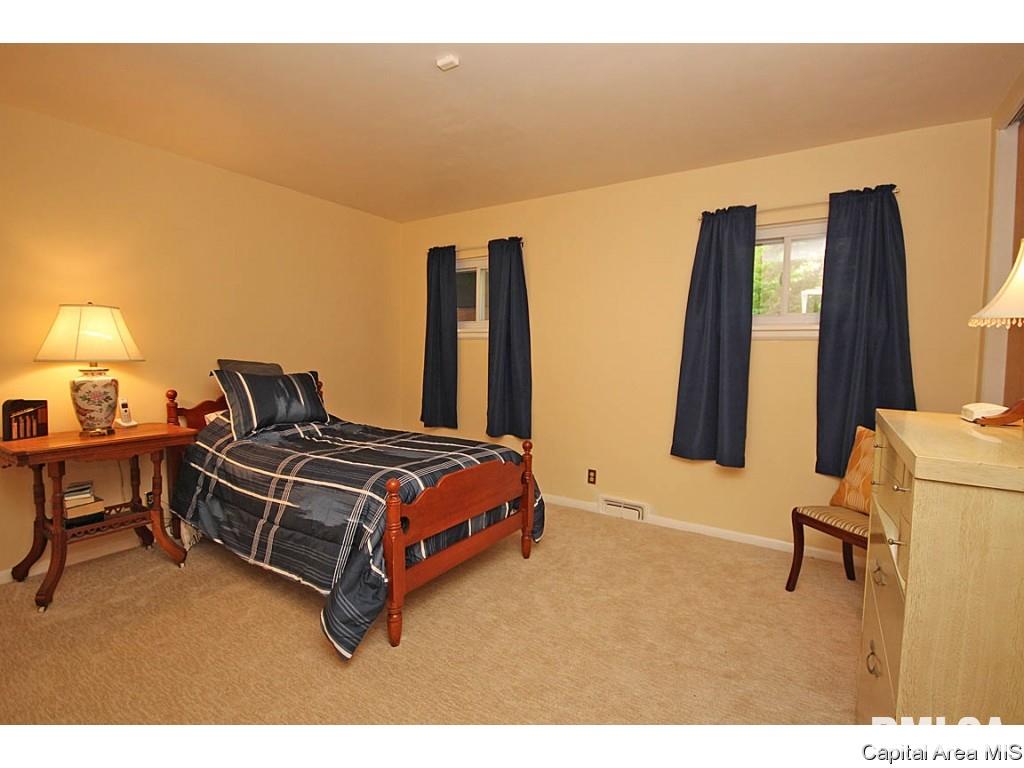 1949 South Illini Road Springfield, IL 62704 - Photo 22 of 36
