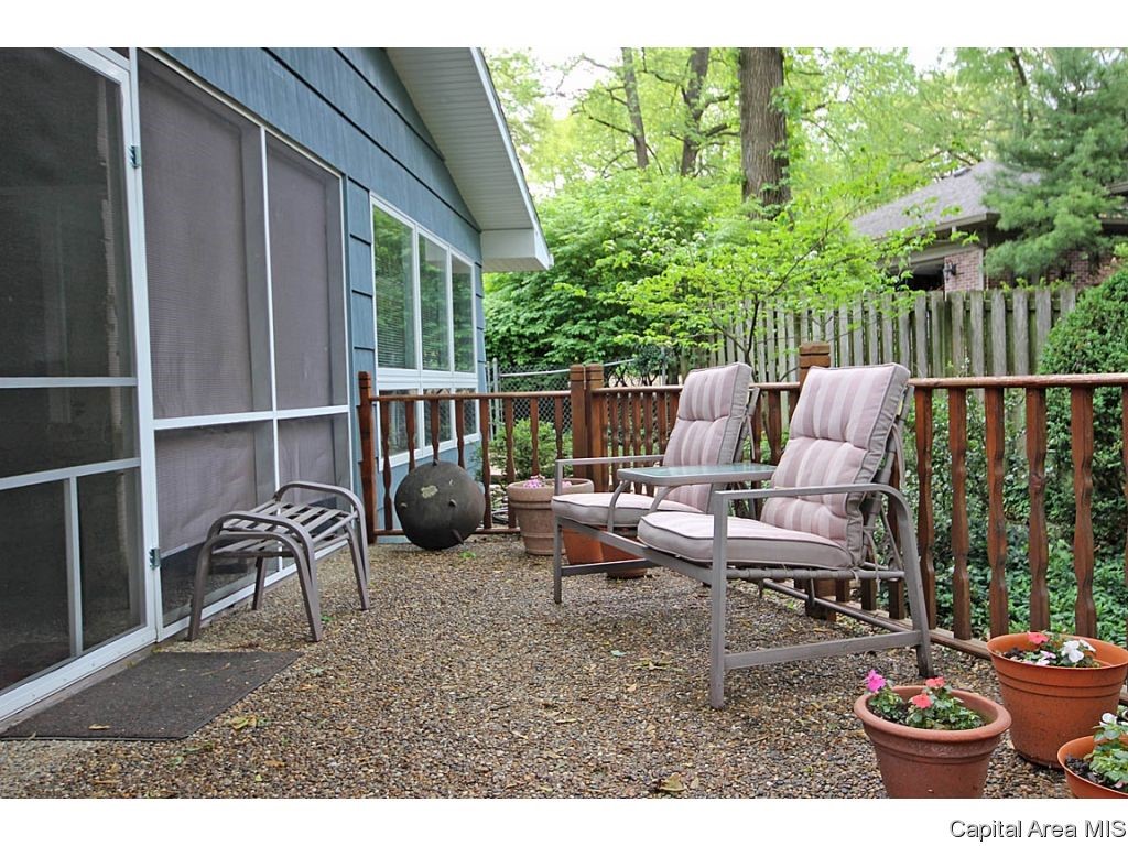 1949 South Illini Road Springfield, IL 62704 - Photo 29 of 36