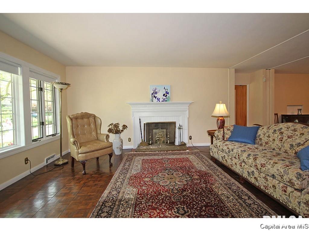 1949 South Illini Road Springfield, IL 62704 - Photo 6 of 36