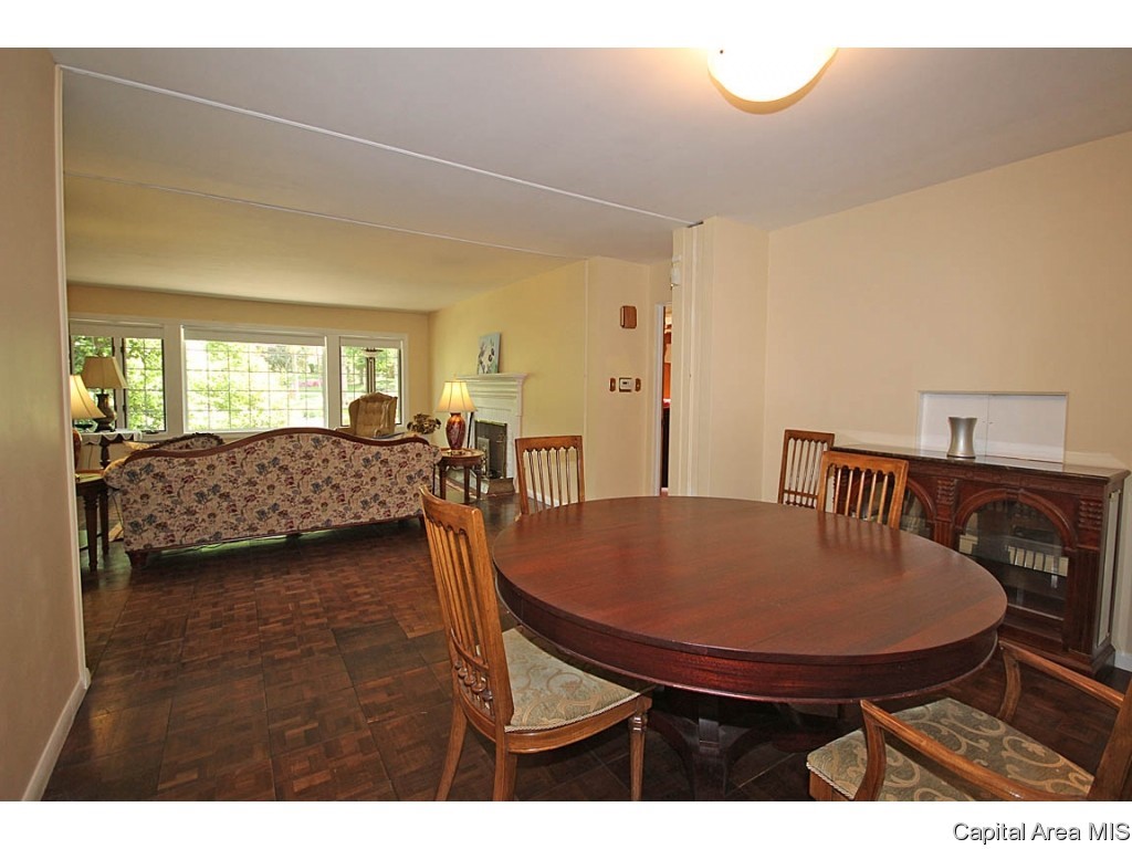 1949 South Illini Road Springfield, IL 62704 - Photo 7 of 36