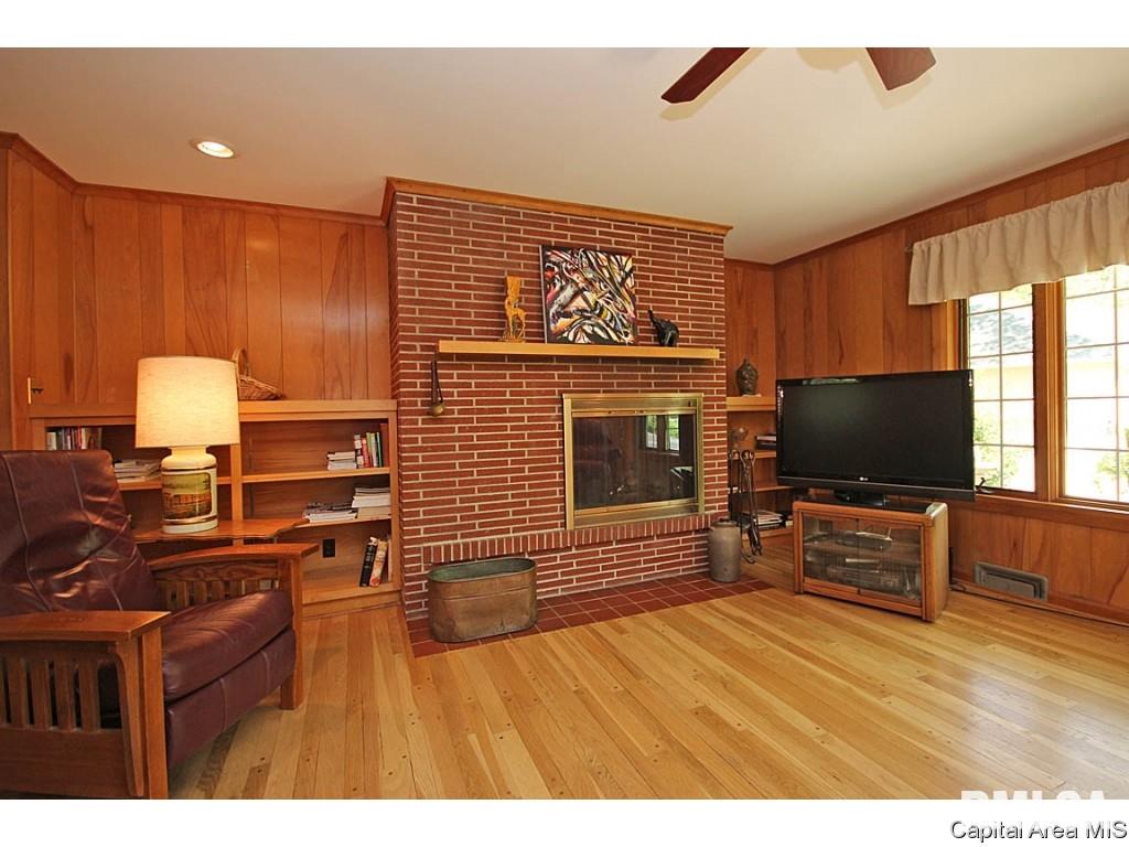 1949 South Illini Road Springfield, IL 62704 - Photo 10 of 36