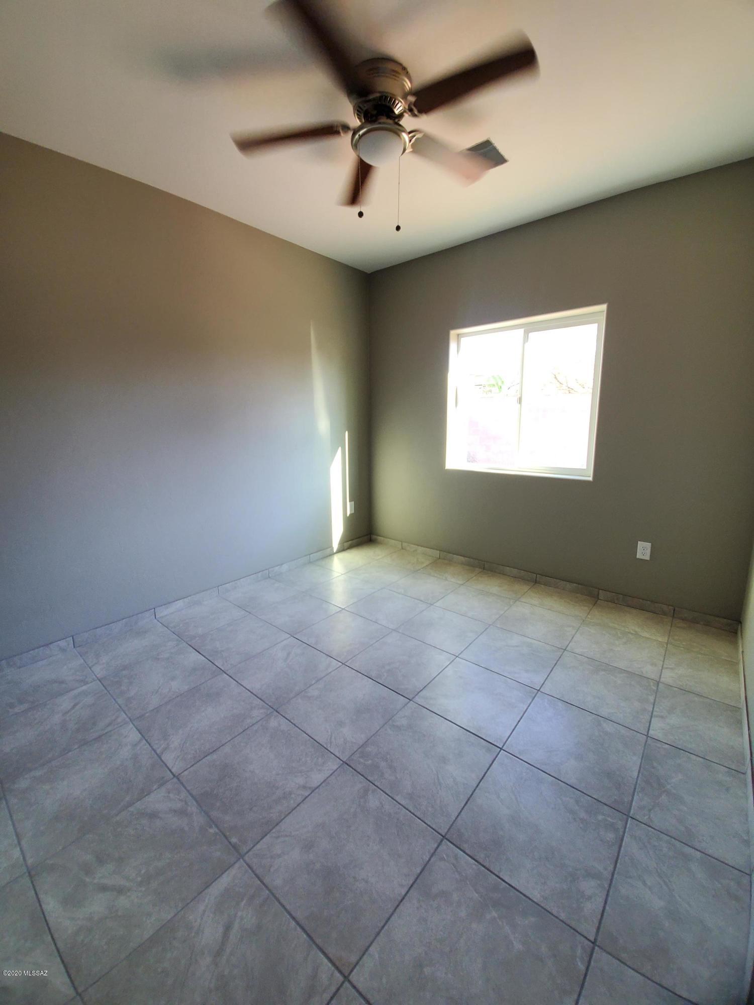 596 West Simmons Road Tucson, AZ 85705 - Photo 8 of 12