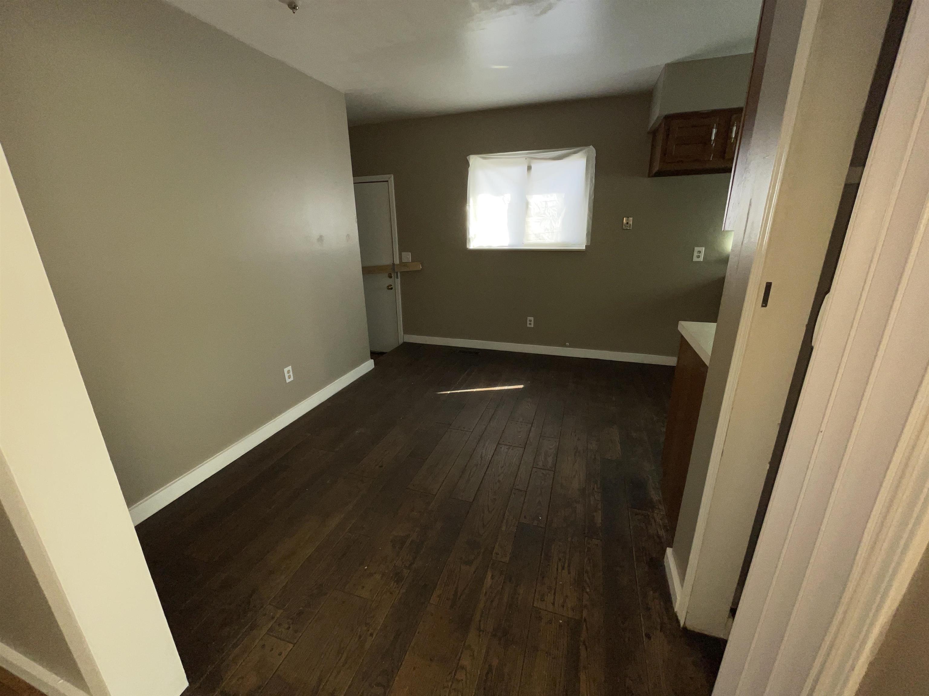 4125 Pengelly Road Flint, MI 48507 - Photo 9 of 10 50133191-cdc7c465-bec5-41fc-a5f9-99d46f4122ab.JPG