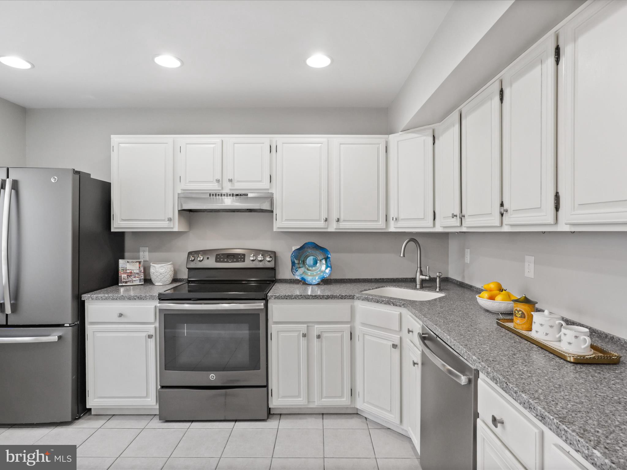 2398 Ridgehampton Court Reston, VA 20191 - Photo 14 of 52 Kitchen off of the dining room