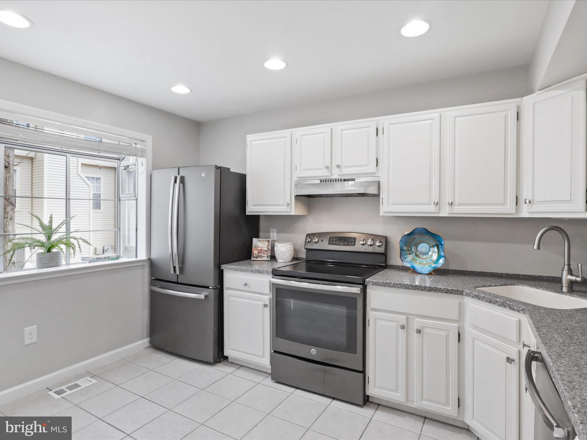 2398 Ridgehampton Court Reston, VA 20191 - Photo 15 of 52 Kitchen off of the dining room