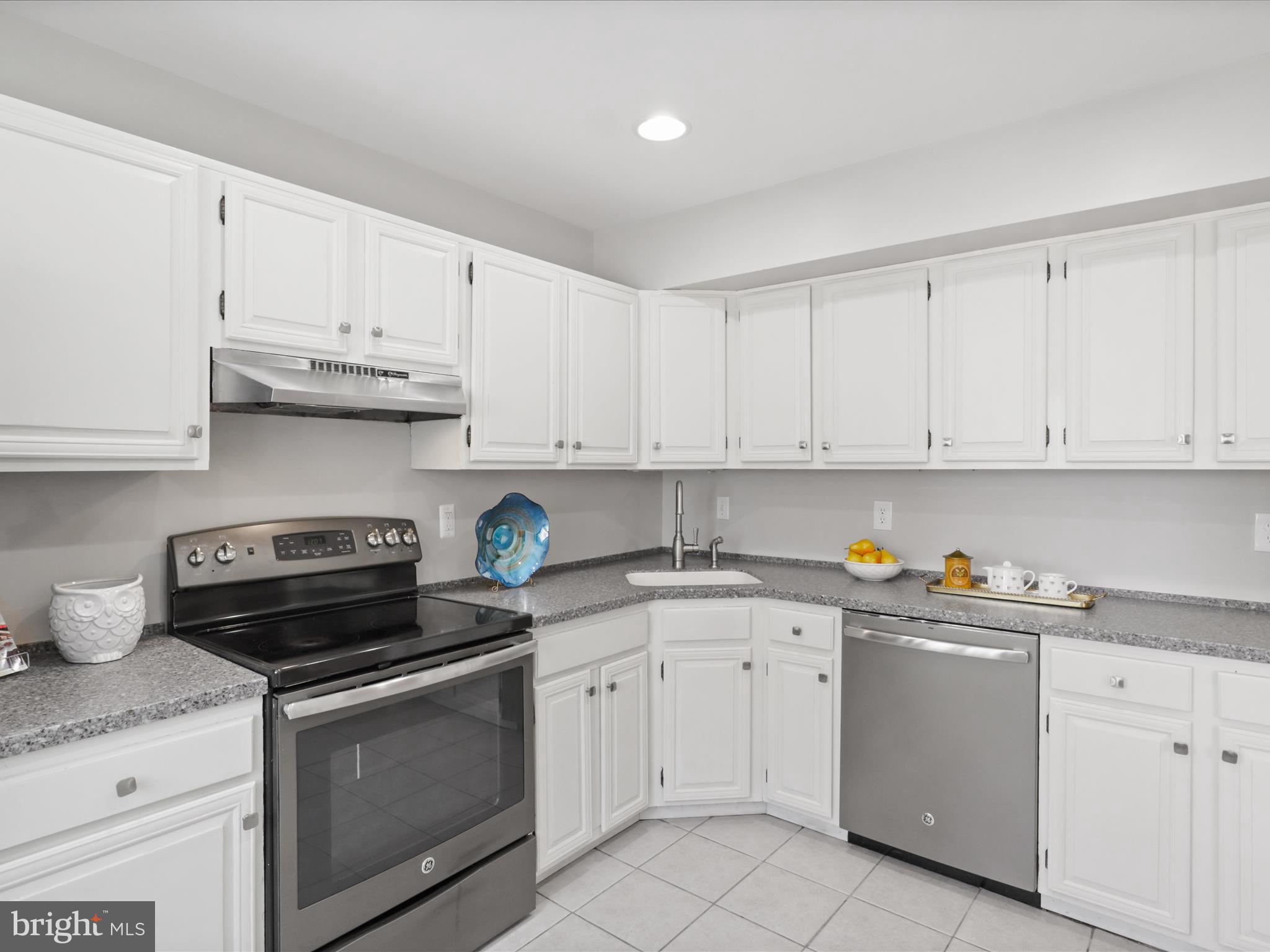 2398 Ridgehampton Court Reston, VA 20191 - Photo 16 of 52 Kitchen off of the dining room