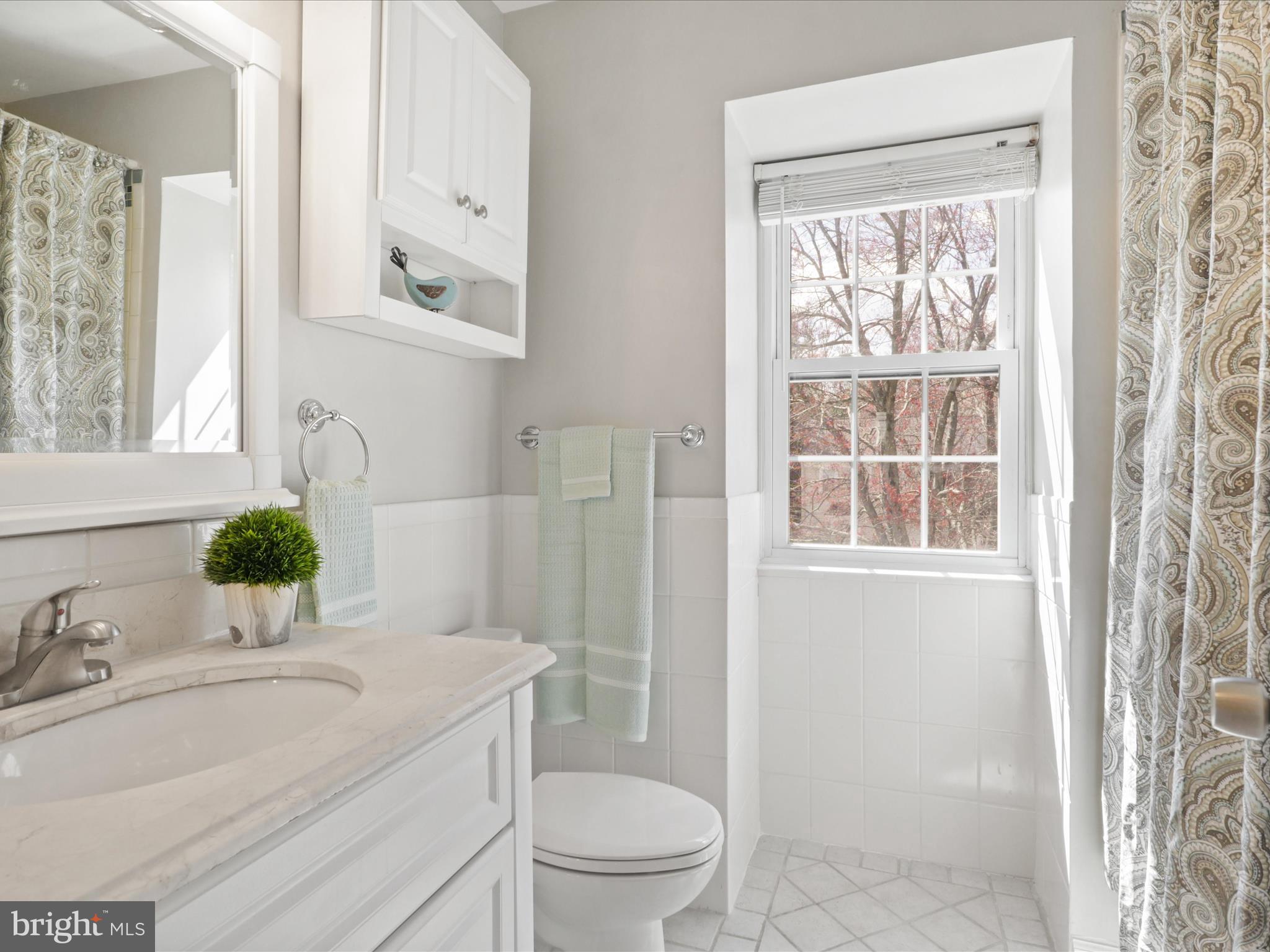 2398 Ridgehampton Court Reston, VA 20191 - Photo 26 of 52 Full Bathroom - Upper Level