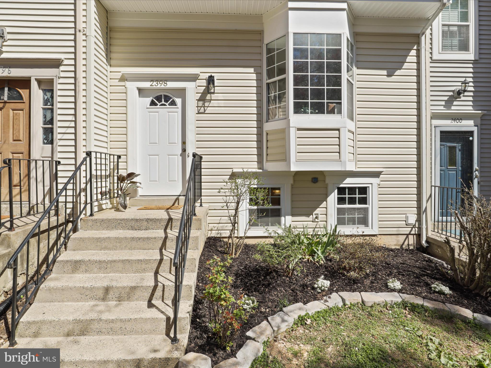 2398 Ridgehampton Court Reston, VA 20191 - Photo 5 of 52 Welcome Home!