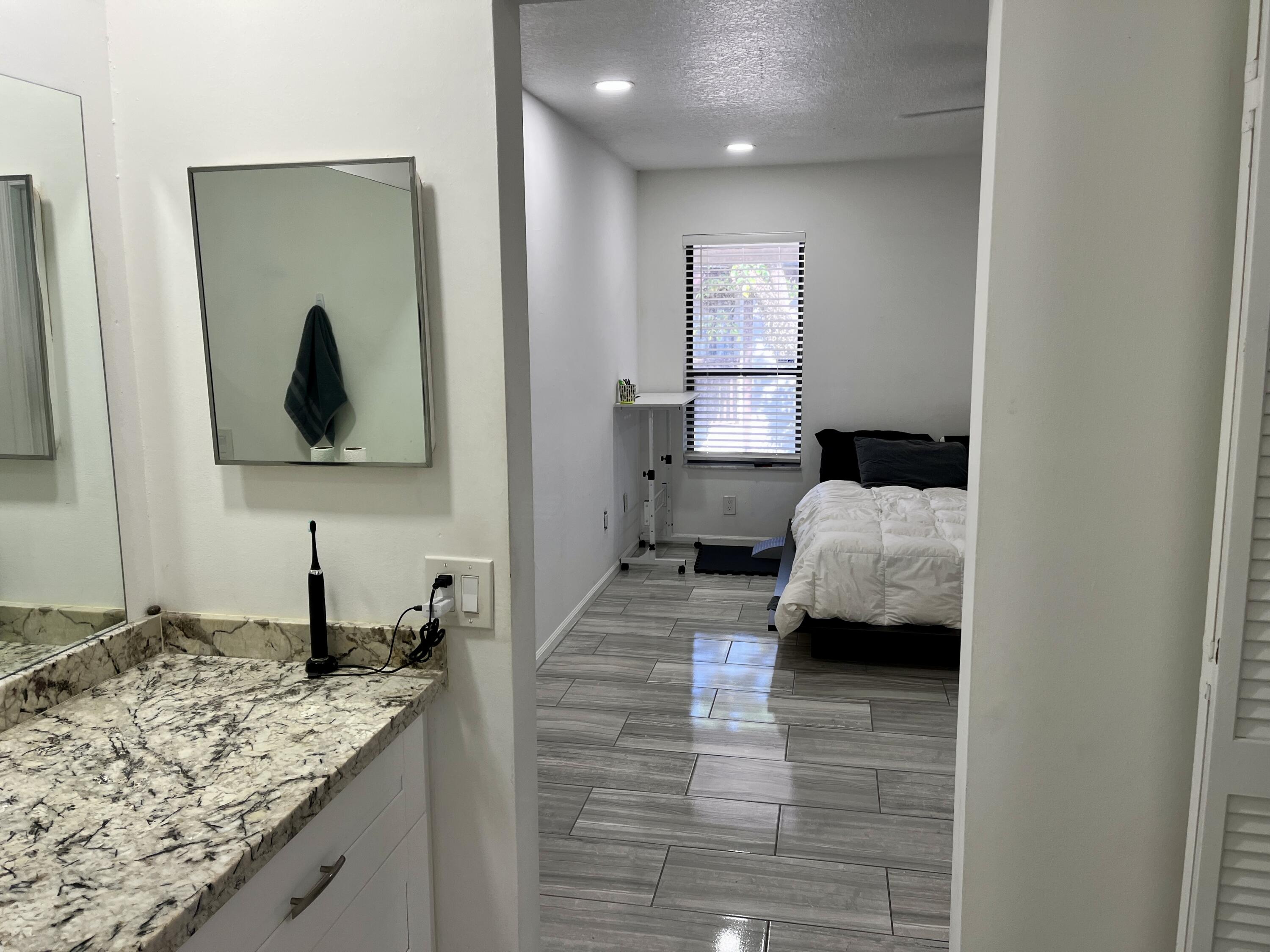 9316 Sable Ridge Circle, Unit B Boca Raton, FL 33428 - Photo 21 of 48 Master bedroom´s bathroom 05