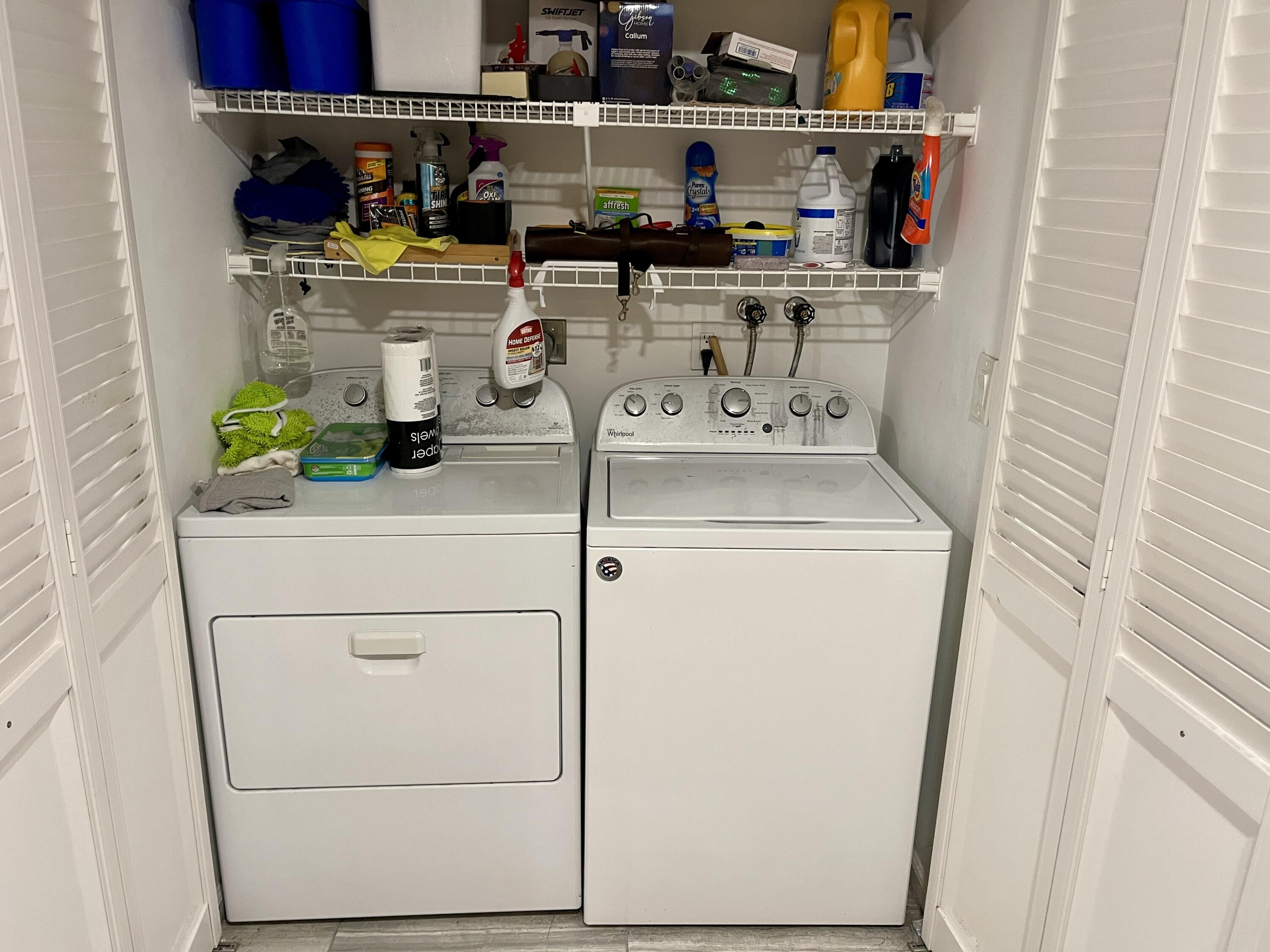 9316 Sable Ridge Circle, Unit B Boca Raton, FL 33428 - Photo 44 of 48 Washer and dryer