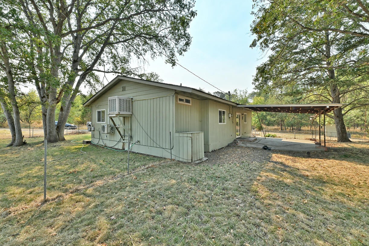 750 Ayres Road Eagle Point, OR 97524 - Photo 16 of 31 DSC_8832