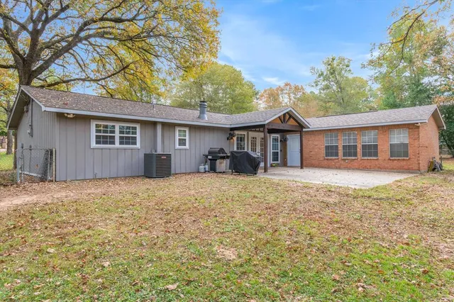 $350,000 | 105 Grass Knoll Drive, Hideaway, TX 75771