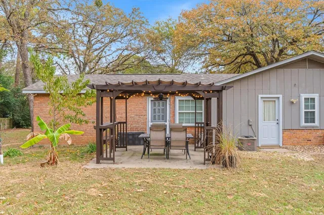 $350,000 | 105 Grass Knoll Drive, Hideaway, TX 75771