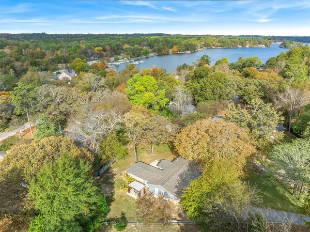 $350,000 | 105 Grass Knoll Drive, Hideaway, TX 75771