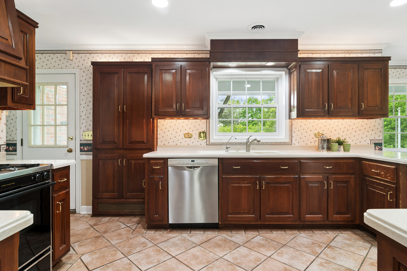 552 Cumnock Road Inverness, IL 60067 - Photo 11 of 32 Gallery Image 11