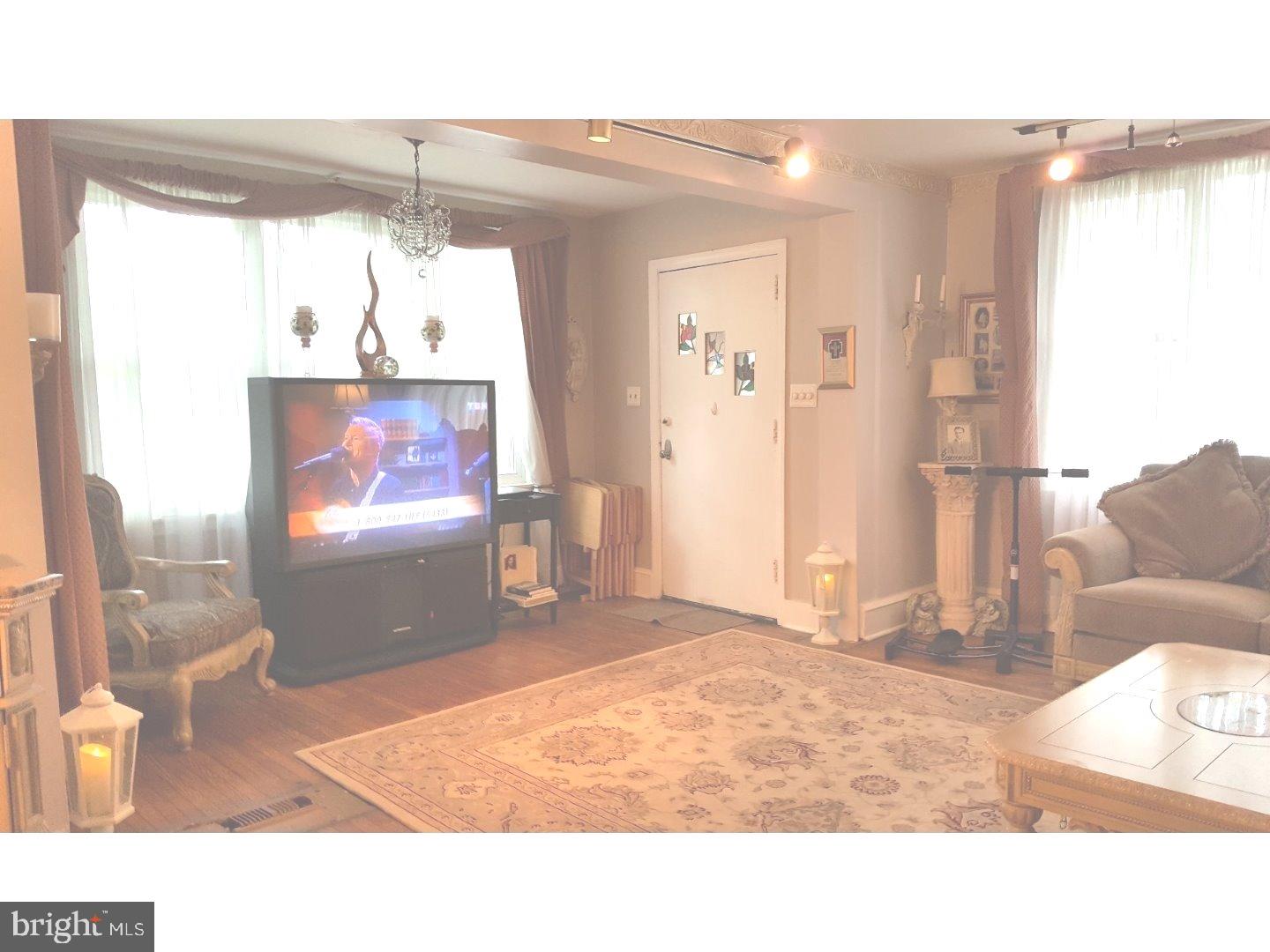 9434 Krewstown Road Philadelphia, PA 19115 - Photo 14 of 24 Living Room