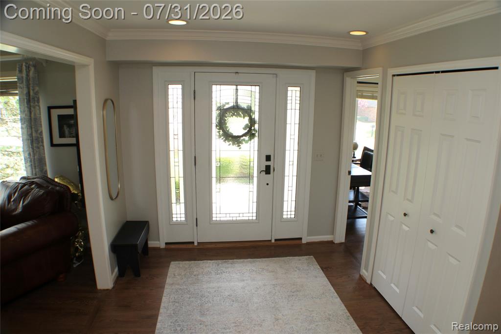 362 Lake Forest Road Rochester Hills, MI 48309 - Photo 3 of 50