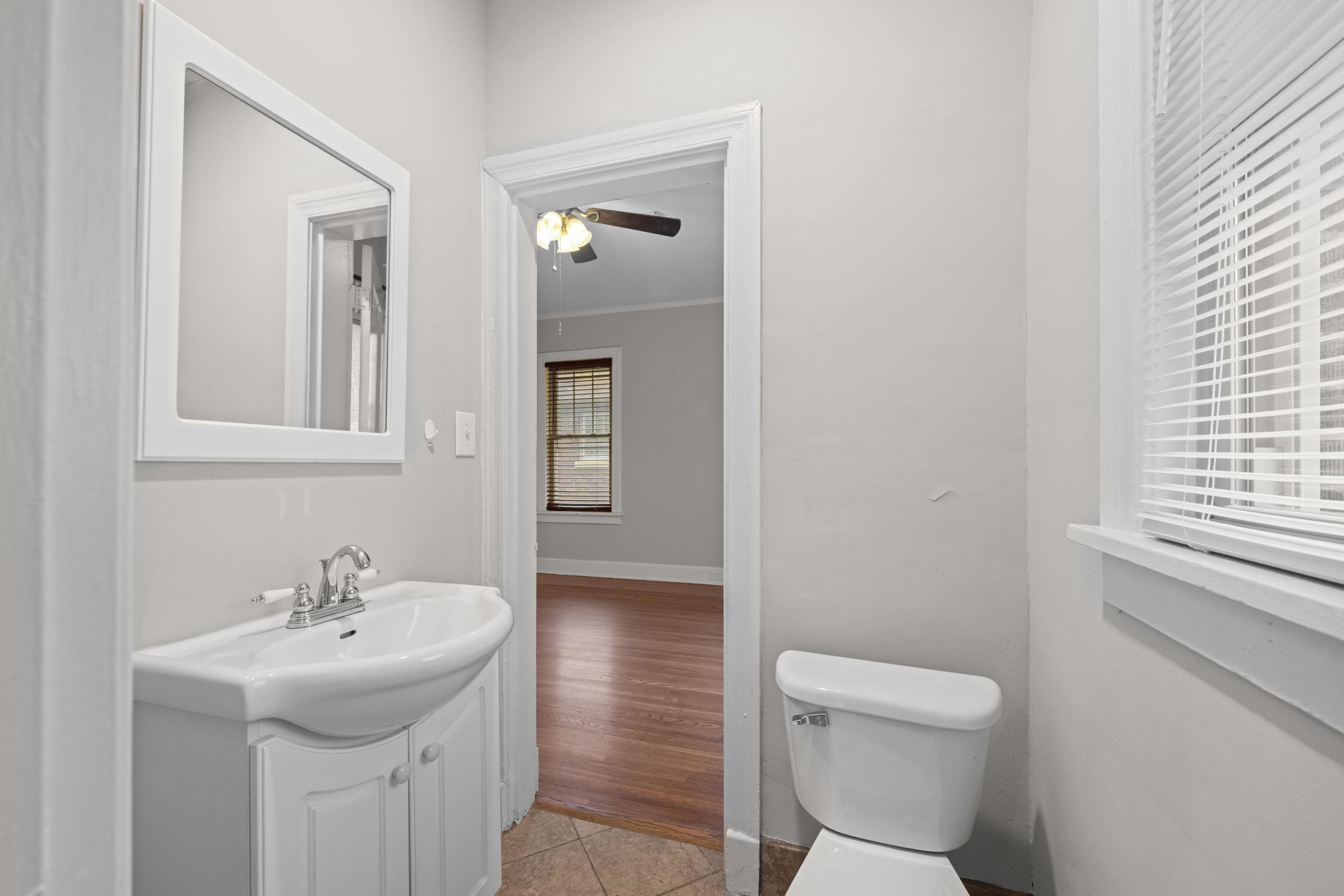 929 University Street Memphis, TN 38107 - Photo 16 of 28