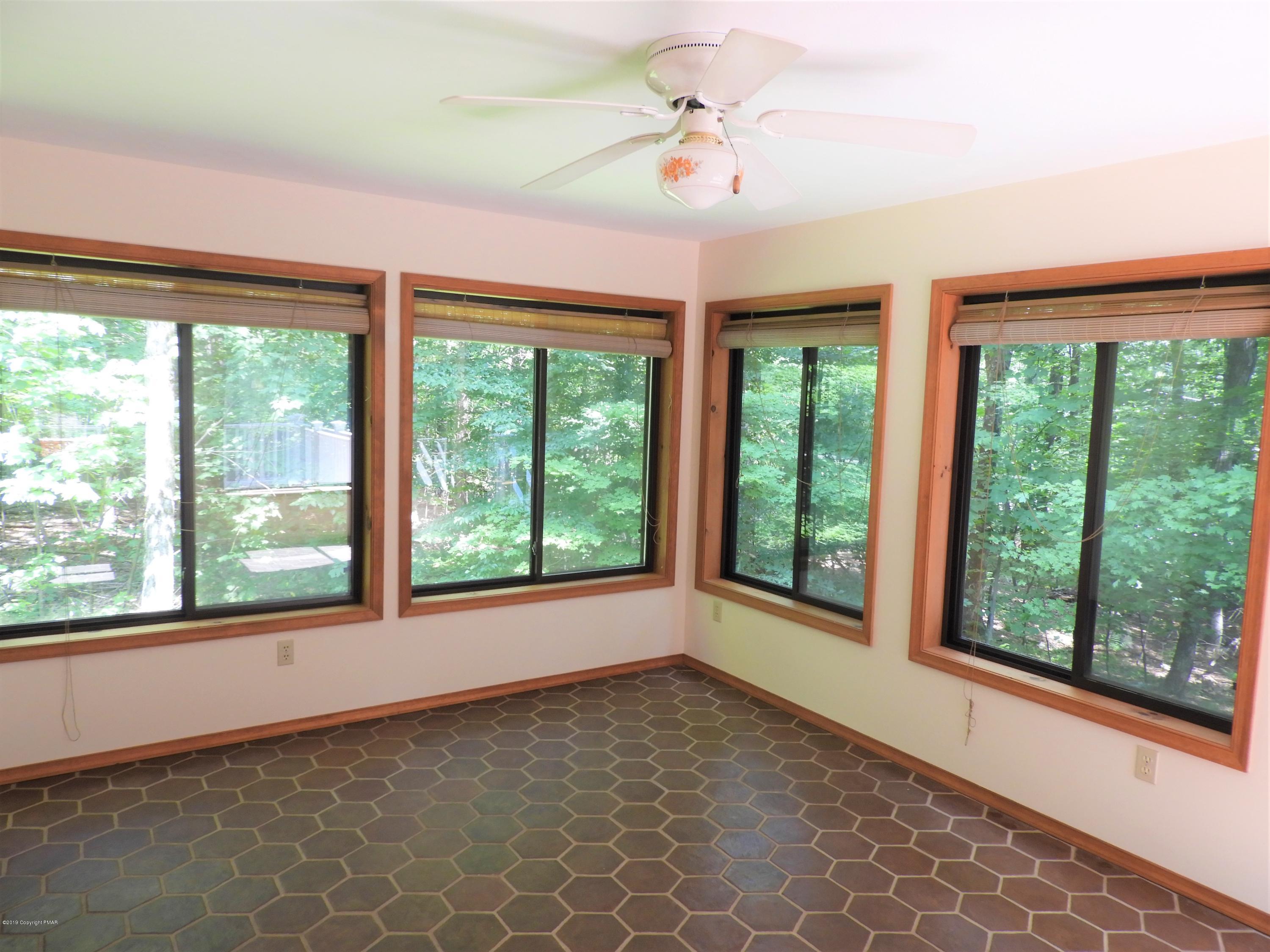 1027 Overlook Road Newfoundland, PA 18445 - Photo 11 of 42 DSCN2125