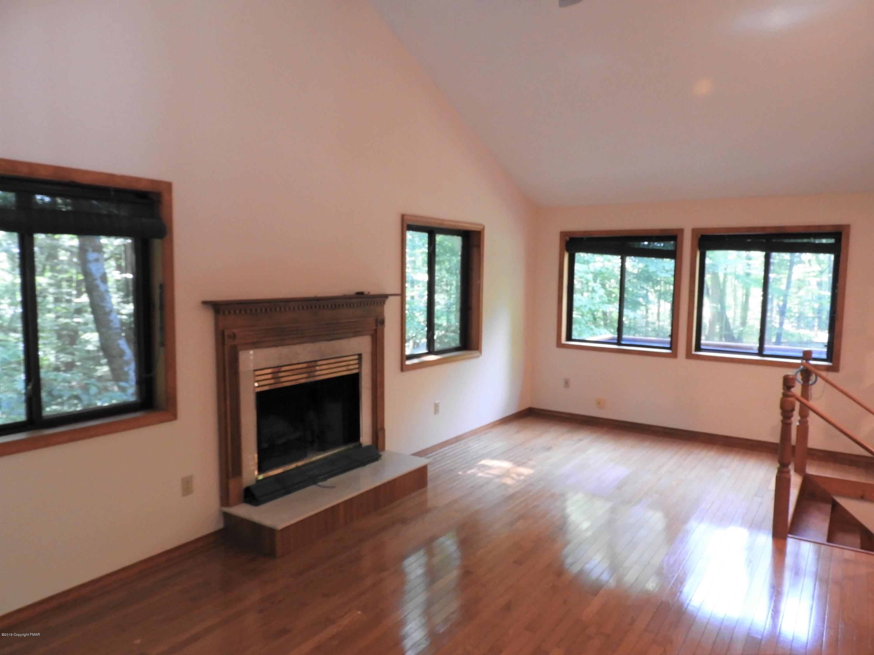 1027 Overlook Road Newfoundland, PA 18445 - Photo 20 of 42 DSCN2144
