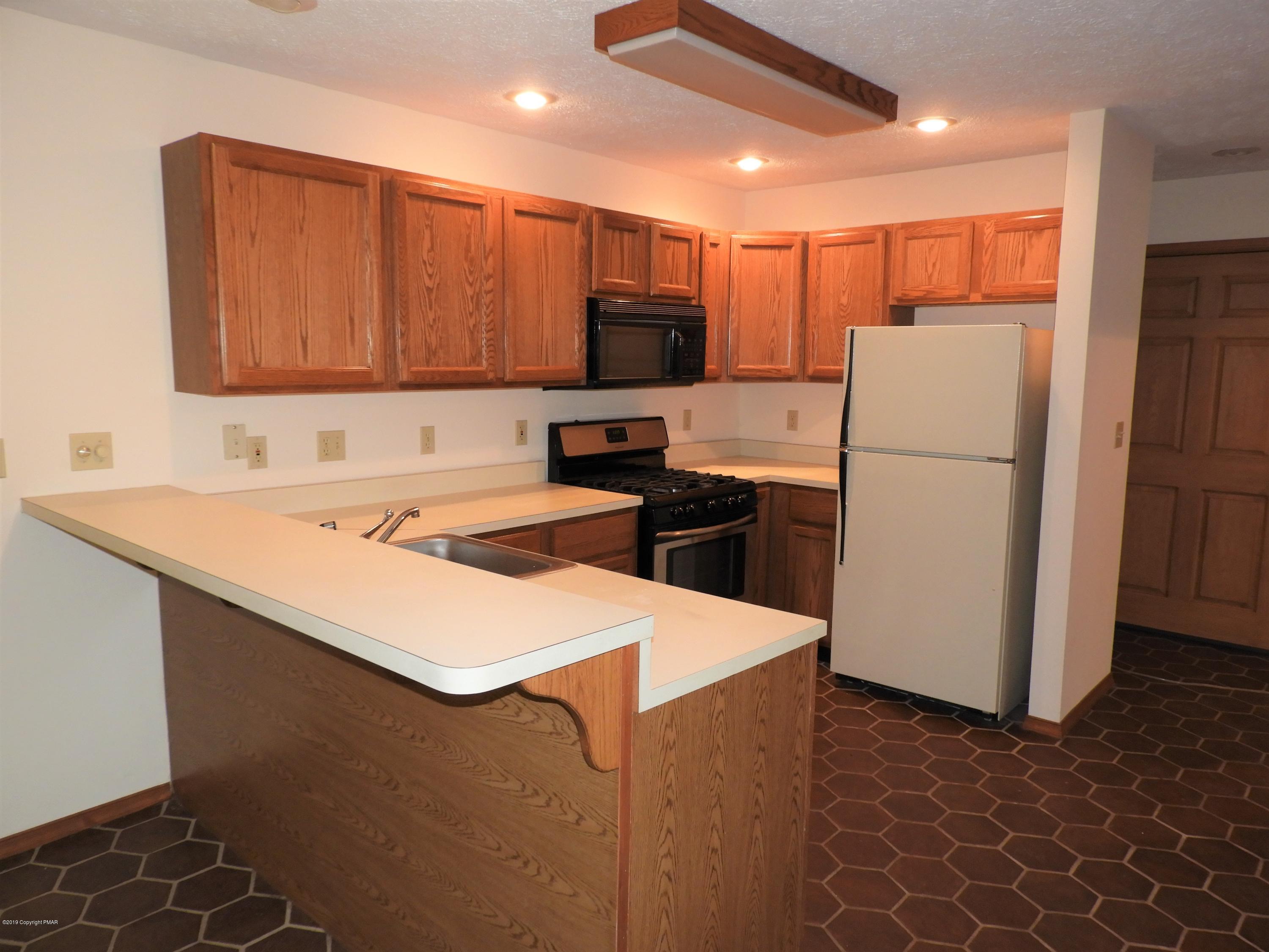 1027 Overlook Road Newfoundland, PA 18445 - Photo 5 of 42 DSCN2132