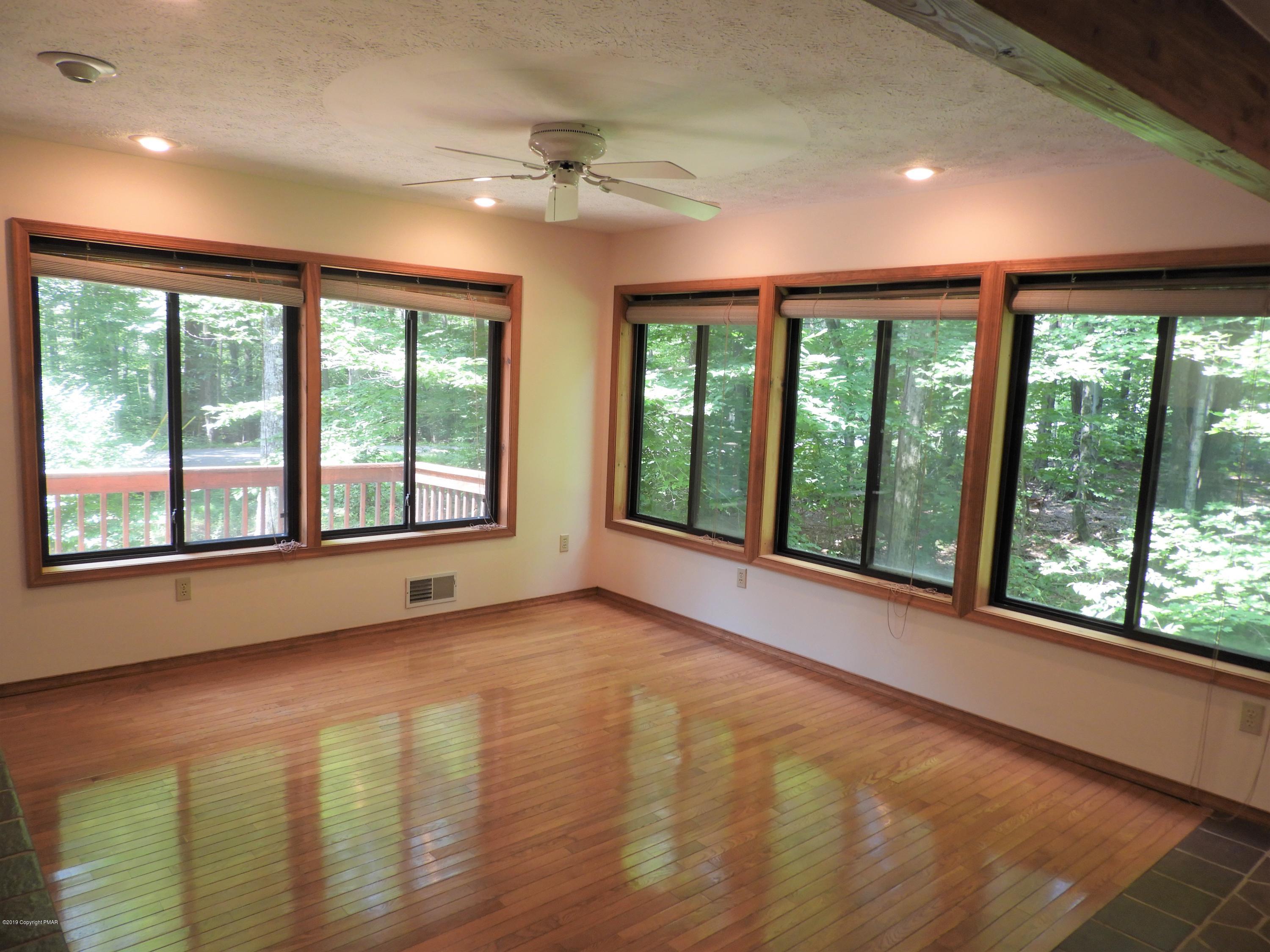 1027 Overlook Road Newfoundland, PA 18445 - Photo 9 of 42 DSCN2129