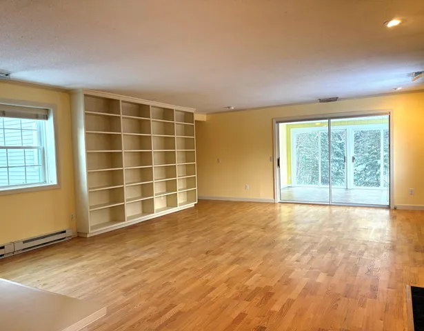 $418,500 | 143 Hilltop Place, New London, NH 03257