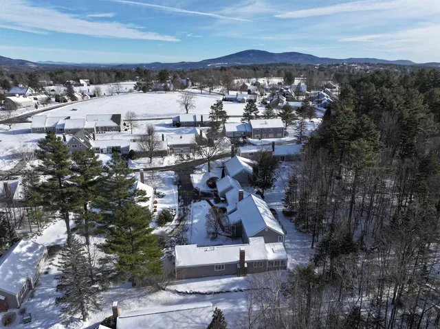 $418,500 | 143 Hilltop Place, New London, NH 03257