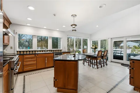 $3,899,000 | 91 Hoaglands Lane, Old Brookville, NY 11545