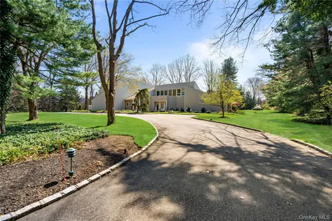 $3,899,000 | 91 Hoaglands Lane, Old Brookville, NY 11545