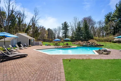 $3,899,000 | 91 Hoaglands Lane, Old Brookville, NY 11545