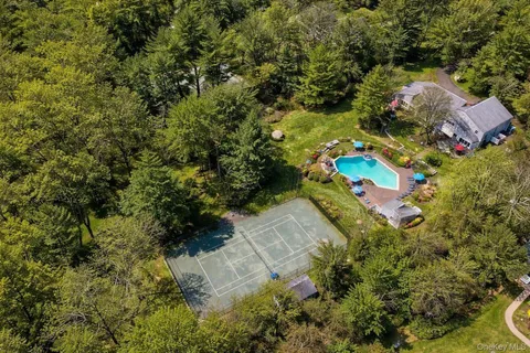 $3,899,000 | 91 Hoaglands Lane, Old Brookville, NY 11545