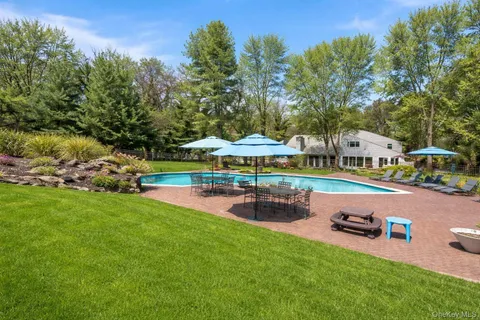 $3,899,000 | 91 Hoaglands Lane, Old Brookville, NY 11545