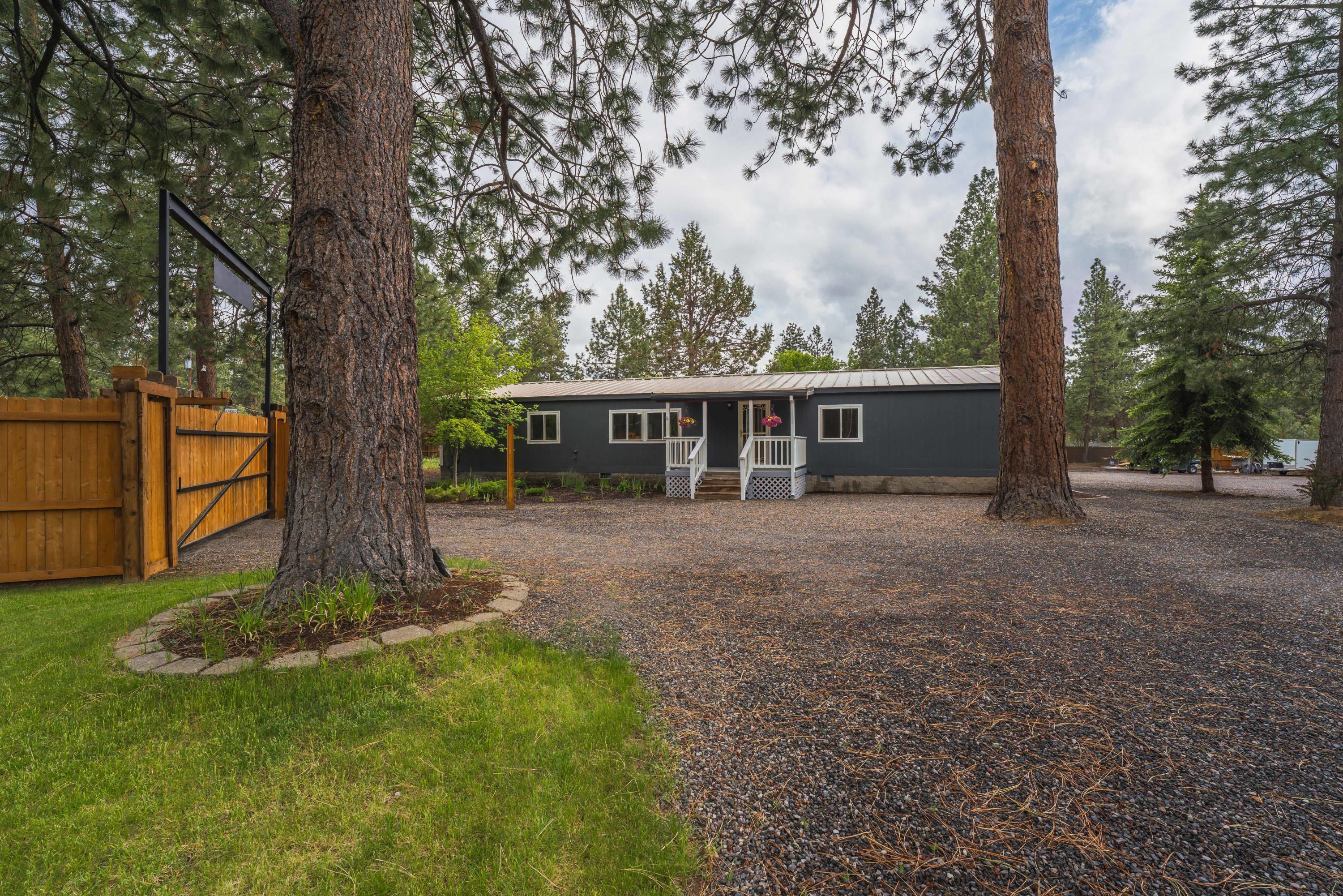 60263 Turquoise Road Bend, OR 97702 - Photo 20 of 61 Turquoise Road-19