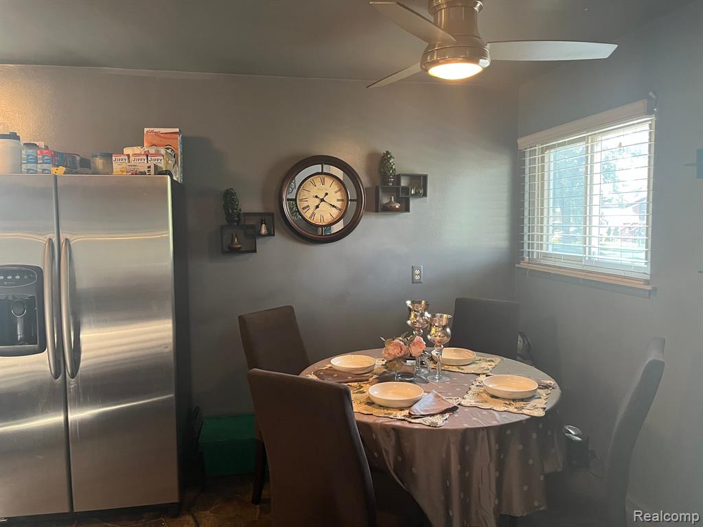 7138 Edgeton Street Hamtramck, MI 48212 - Photo 4 of 15