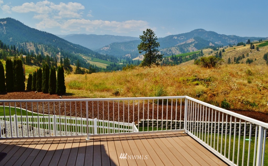 5040 Whispering Ridge Road Wenatchee, WA 98801 - Photo 21 of 24 Gallery Image 21